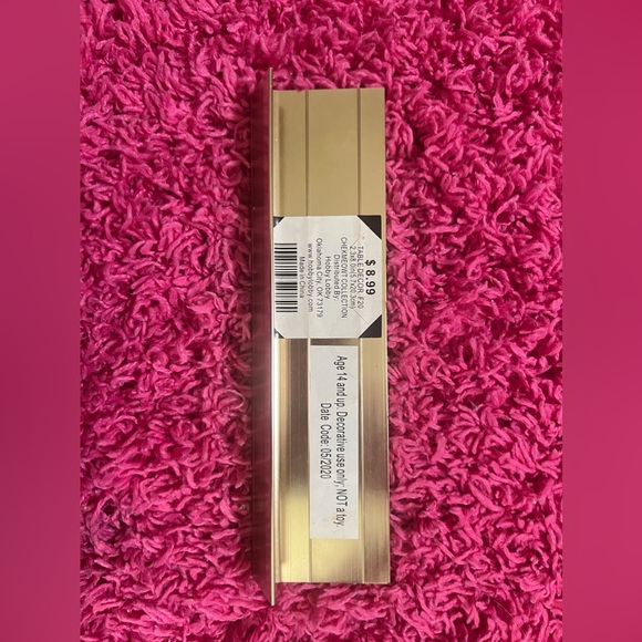 Table decor - Picture 3 of 3